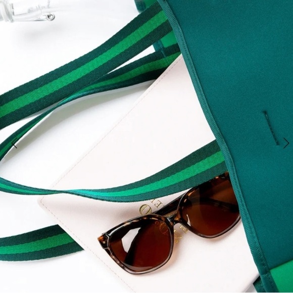 Summersalt Neoprene Tote - Picture 9 of 12